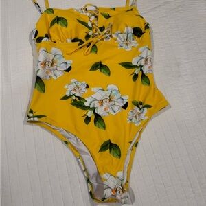 Cupshe yellow floral one piece swimsuit size XL